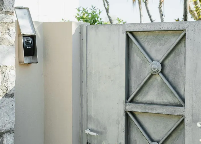 Anamnesis. Feel The Mediterranean. فيلة كالاماتا