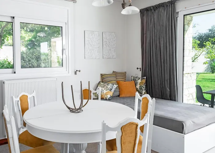 Anamnesis. Feel The Mediterranean. * Kalamata