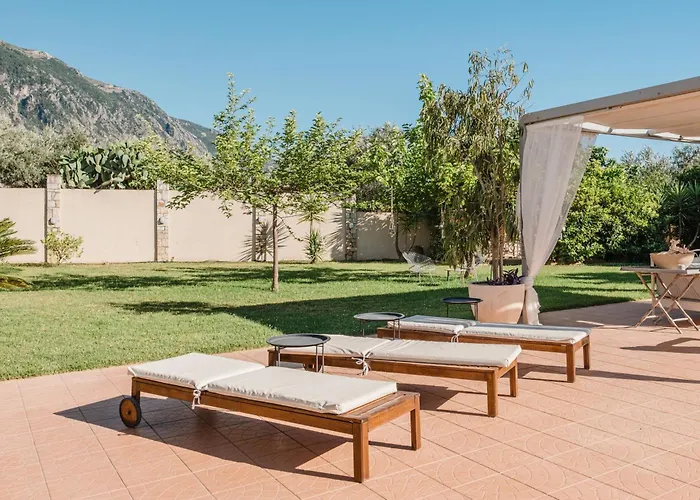 Anamnesis. Feel The Mediterranean. Villa Kalamáta